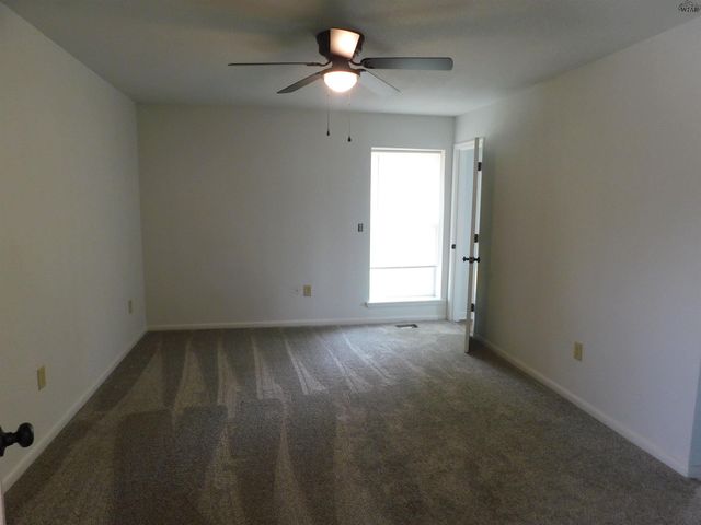 437 W 3RD STREET, Burkburnett, TX 76354