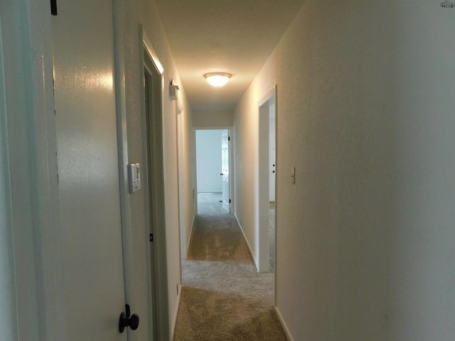 437 W 3RD STREET, Burkburnett, TX 76354