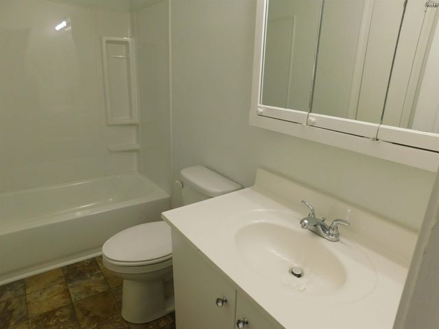 437 W 3RD STREET, Burkburnett, TX 76354