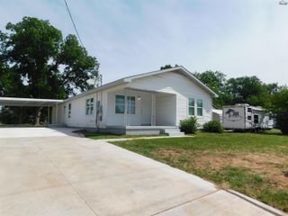 437 W 3RD STREET, Burkburnett, TX 76354