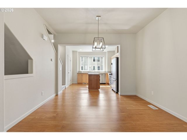 10525 Ne CEDAR FALLS Loop, Beaverton, OR 97006