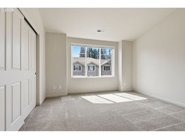 10525 Ne CEDAR FALLS Loop, Beaverton, OR 97006