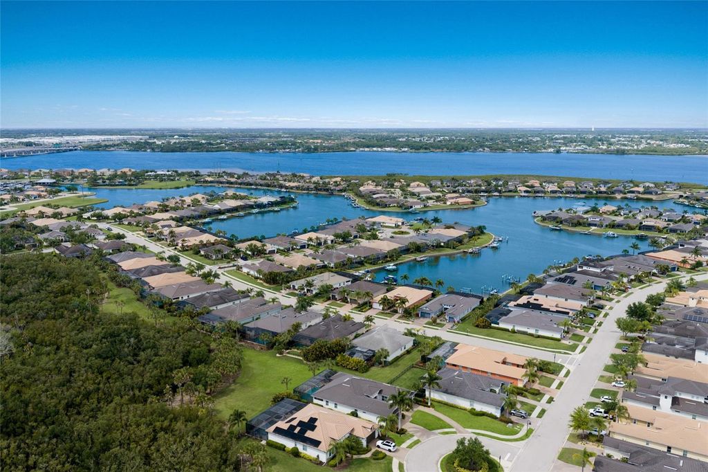 Image 3 of property listing at 5709 TIDEWATER PRESERVE BOULEVARD, Bradenton, FL 34208