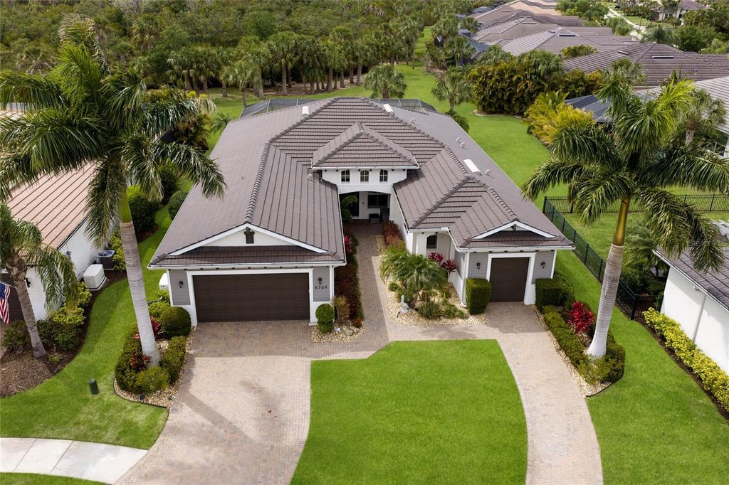 Image 4 of property listing at 5709 TIDEWATER PRESERVE BOULEVARD, Bradenton, FL 34208