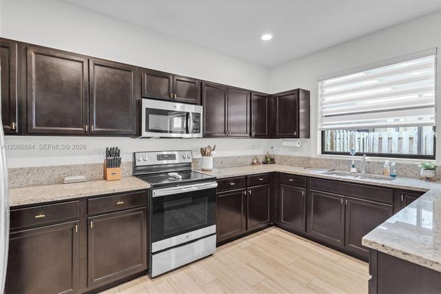 11429 SW 253rd St, Homestead, FL 33032