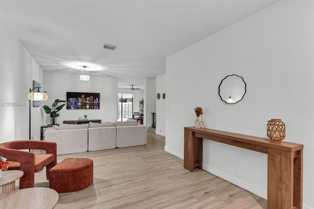 11429 SW 253rd St, Homestead, FL 33032