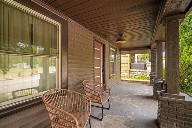 2105 W 43rd Avenue, Kansas City, KS 66103