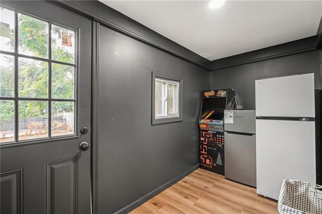 2105 W 43rd Avenue, Kansas City, KS 66103