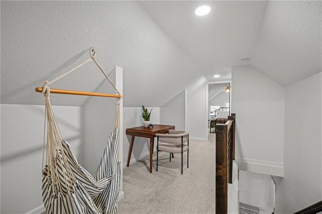 2105 W 43rd Avenue, Kansas City, KS 66103