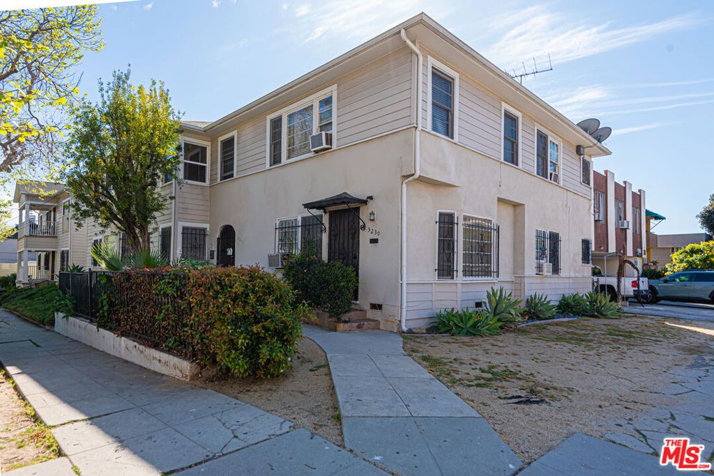 Image 2 of property listing at 3220 W 2nd Street, Los Angeles, CA 90004