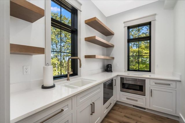 63 Commanders Helm, Laconia, NH 03246