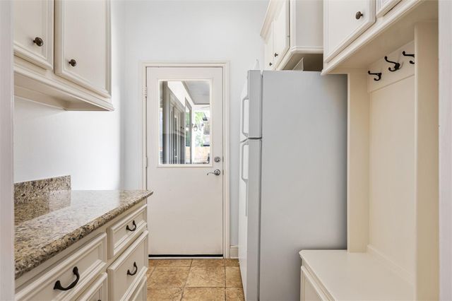 4523 Maple Street, Bellaire, TX 77401