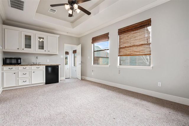 4523 Maple Street, Bellaire, TX 77401