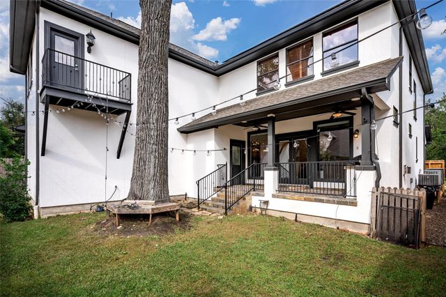 4523 Maple Street, Bellaire, TX 77401