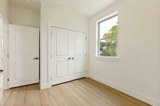 2416 Pennsylvania Avenue, Dallas, TX 75215