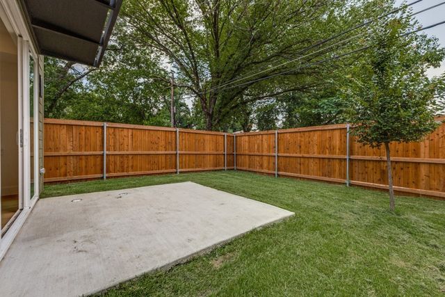2416 Pennsylvania Avenue, Dallas, TX 75215