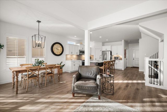 24960 E Pine Point Ct, Liberty Lake, WA 99019