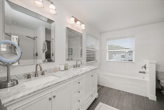 24960 E Pine Point Ct, Liberty Lake, WA 99019