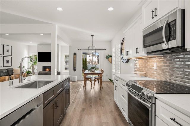 24960 E Pine Point Ct, Liberty Lake, WA 99019