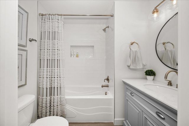 24960 E Pine Point Ct, Liberty Lake, WA 99019