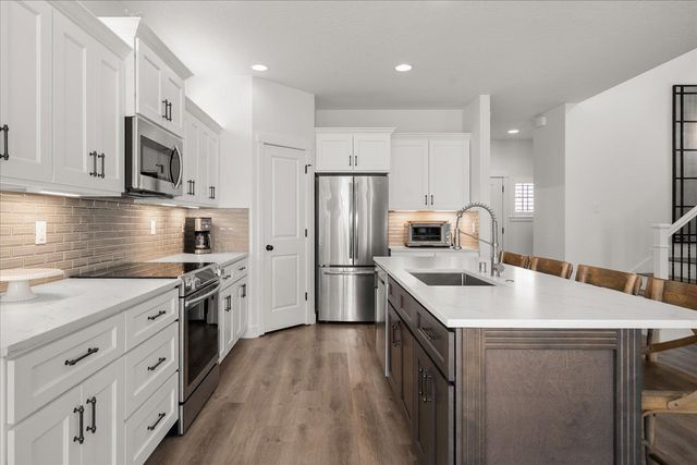 24960 E Pine Point Ct, Liberty Lake, WA 99019