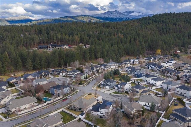 24960 E Pine Point Ct, Liberty Lake, WA 99019