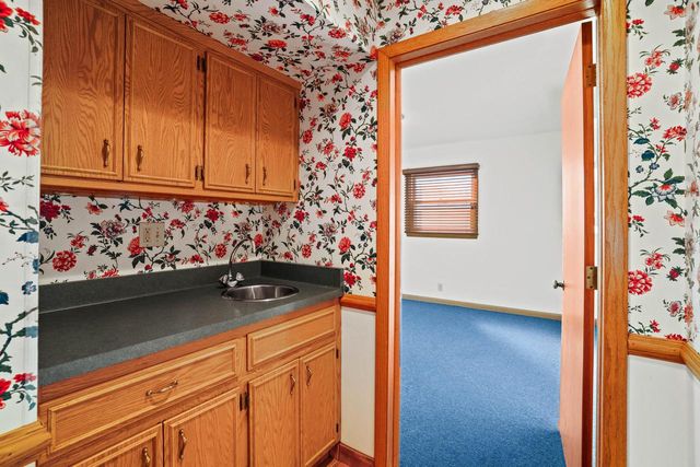 207 Old Pine CIRCLE, Wind Point, WI 53402