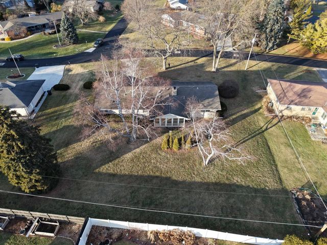 207 Old Pine CIRCLE, Wind Point, WI 53402