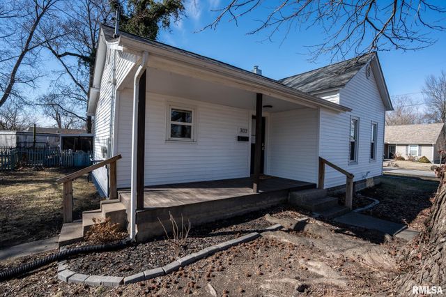 303 WASHINGTON Street, Carterville, IL 62918