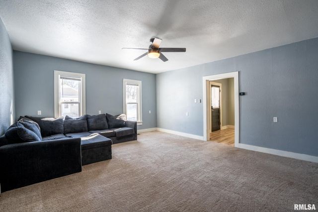 303 WASHINGTON Street, Carterville, IL 62918