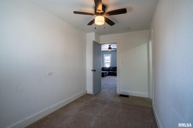 303 WASHINGTON Street, Carterville, IL 62918