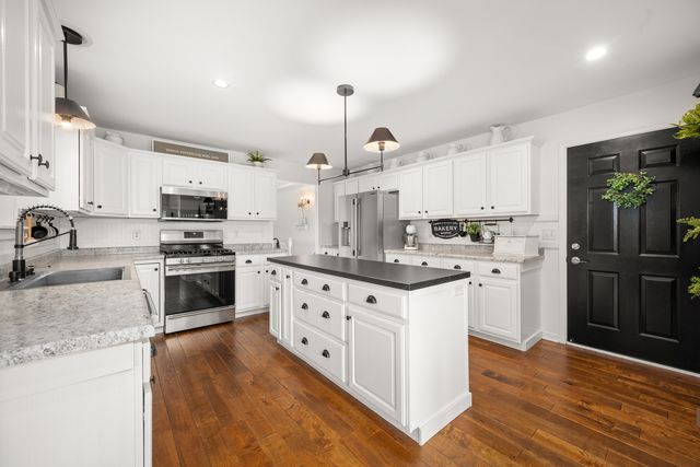 8801 S Rood Road, Kingston, IL 60145