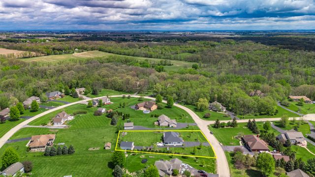 8801 S Rood Road, Kingston, IL 60145