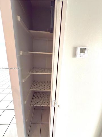 805 W Oakland Park Blvd D19, Oakland Park, FL 33311