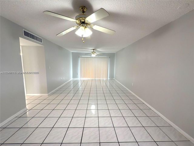 805 W Oakland Park Blvd D19, Oakland Park, FL 33311