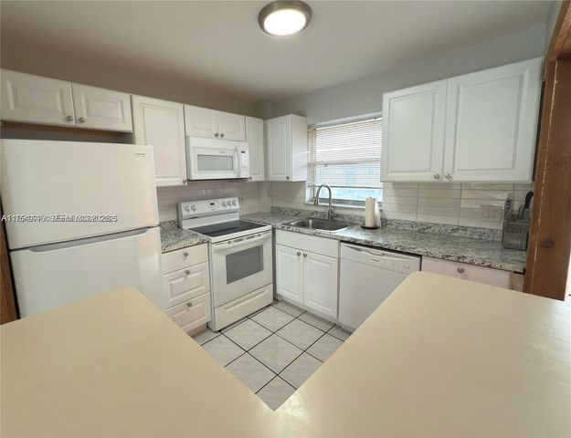 805 W Oakland Park Blvd D19, Oakland Park, FL 33311