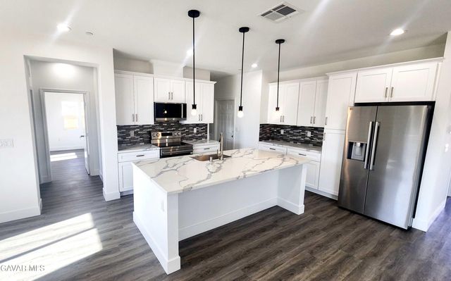 9010 Heather Avenue, California City, CA 93505