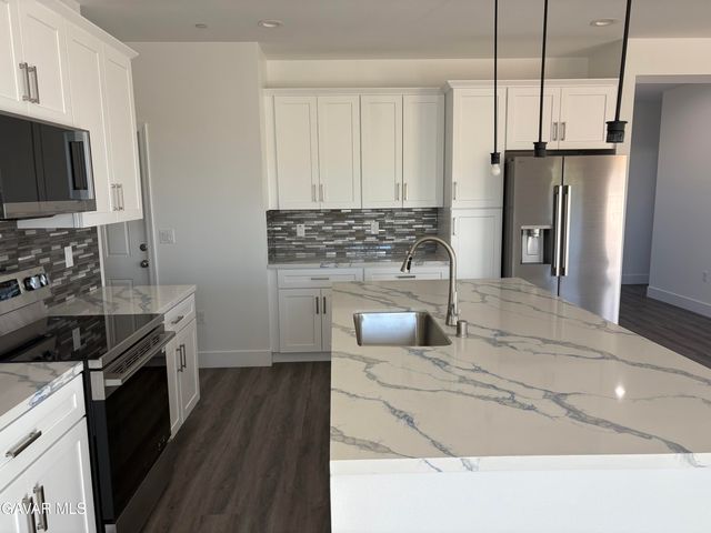 9010 Heather Avenue, California City, CA 93505