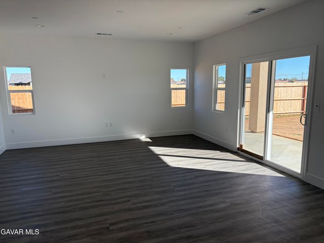 9010 Heather Avenue, California City, CA 93505