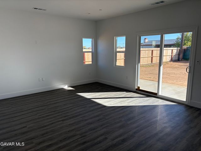 9010 Heather Avenue, California City, CA 93505