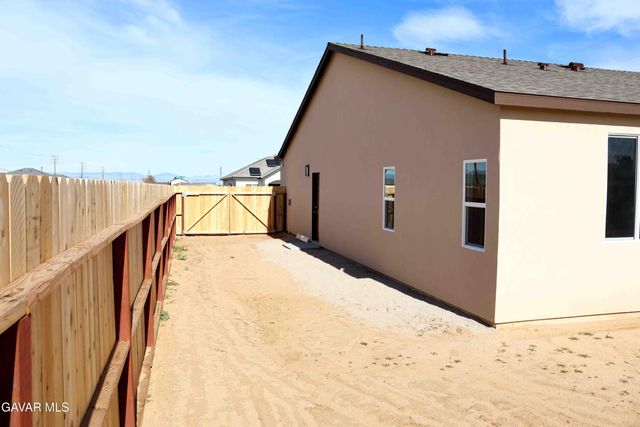 9010 Heather Avenue, California City, CA 93505