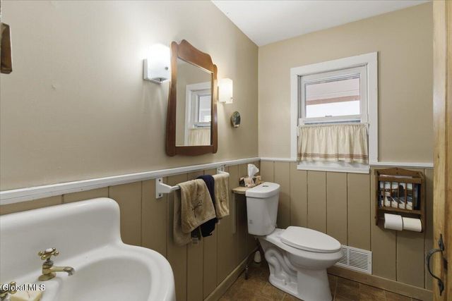 64 Putnam Road, Stillwater, NY 12170