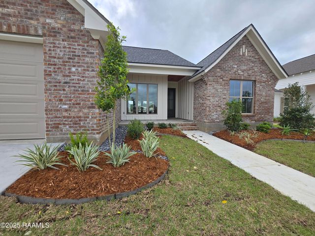 303 Crooked Stick Lane, Lafayette, LA 70506