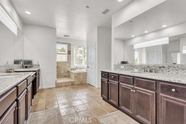 9849 Dreams, San Fernando, CA 91345