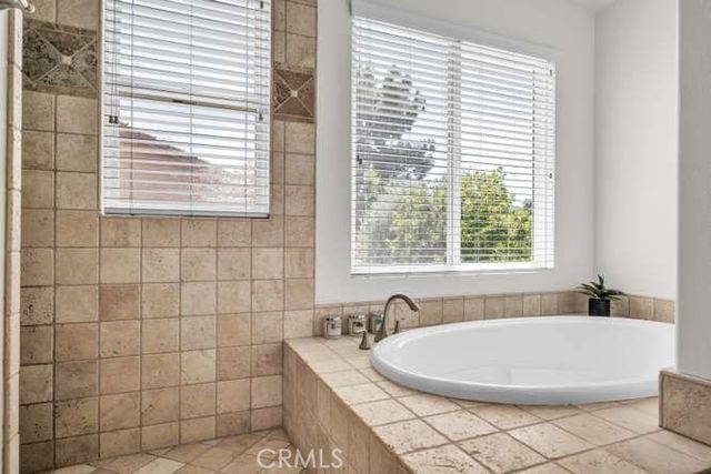 9849 Dreams, San Fernando, CA 91345
