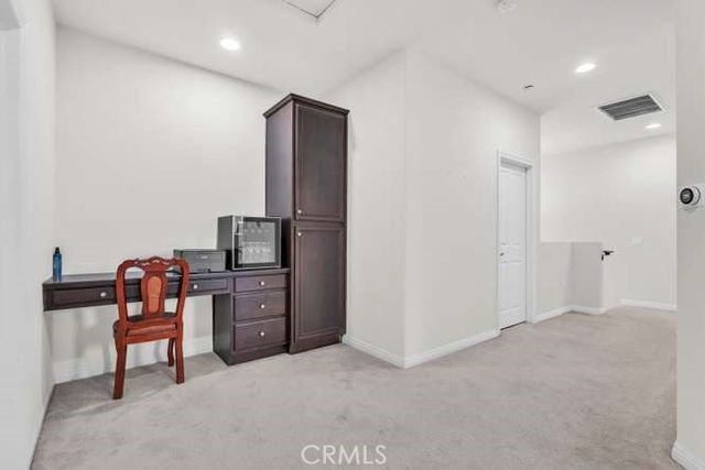 9849 Dreams, San Fernando, CA 91345