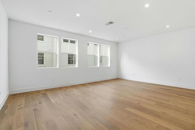 2737 Oak Road, Walnut Creek, CA 94597
