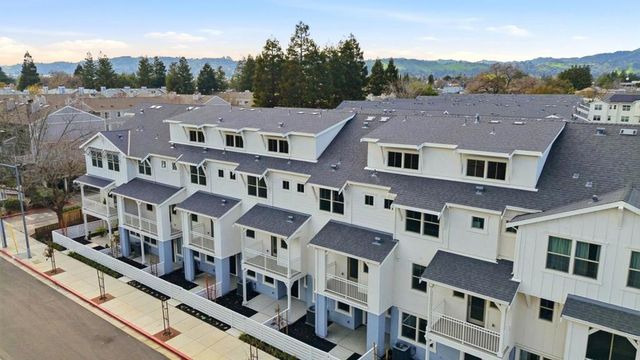 2737 Oak Road, Walnut Creek, CA 94597