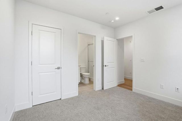 2737 Oak Road, Walnut Creek, CA 94597