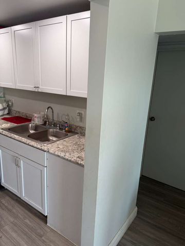 7945 S Oketo Avenue 205, Bridgeview, IL 60455